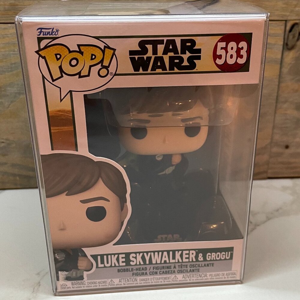 Funko Pop! Vinyl: Star Wars - Luke Skywalker & Grogu #583 - NEW